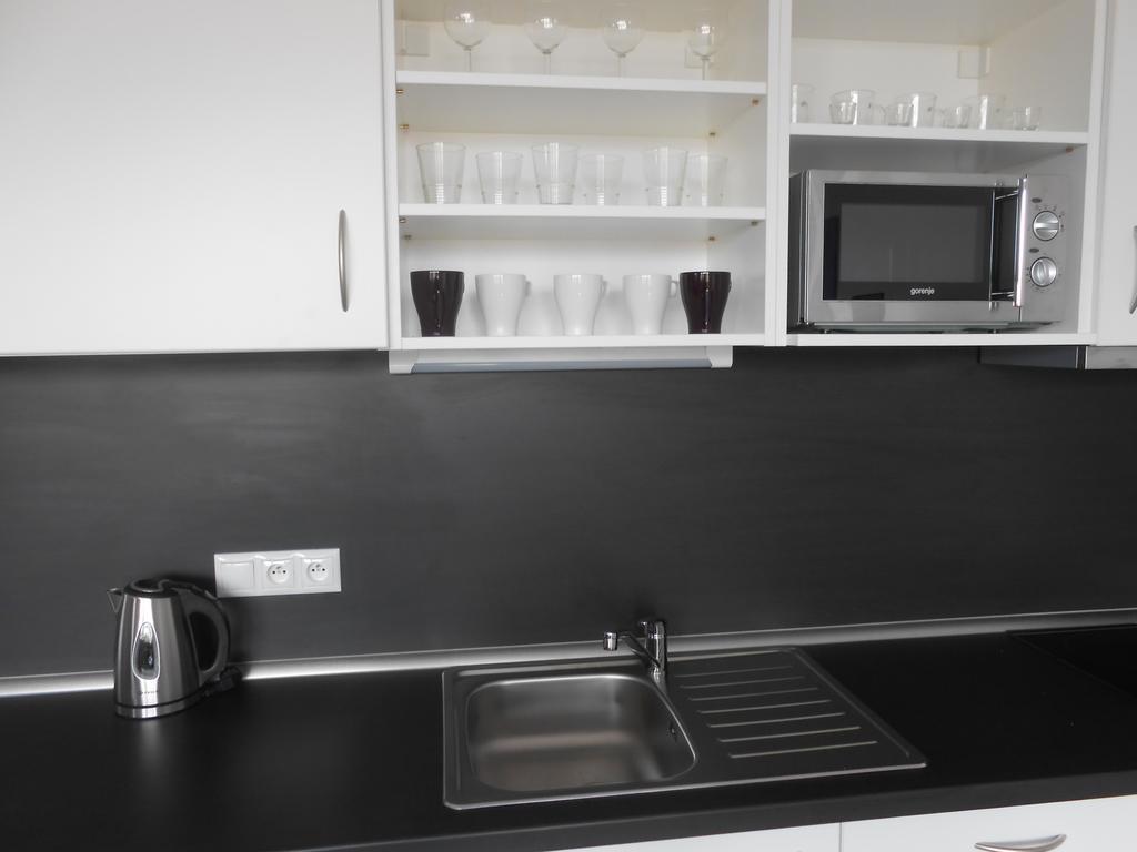 Apartments 4U Center + Free Parking Olomouc Bagian luar foto