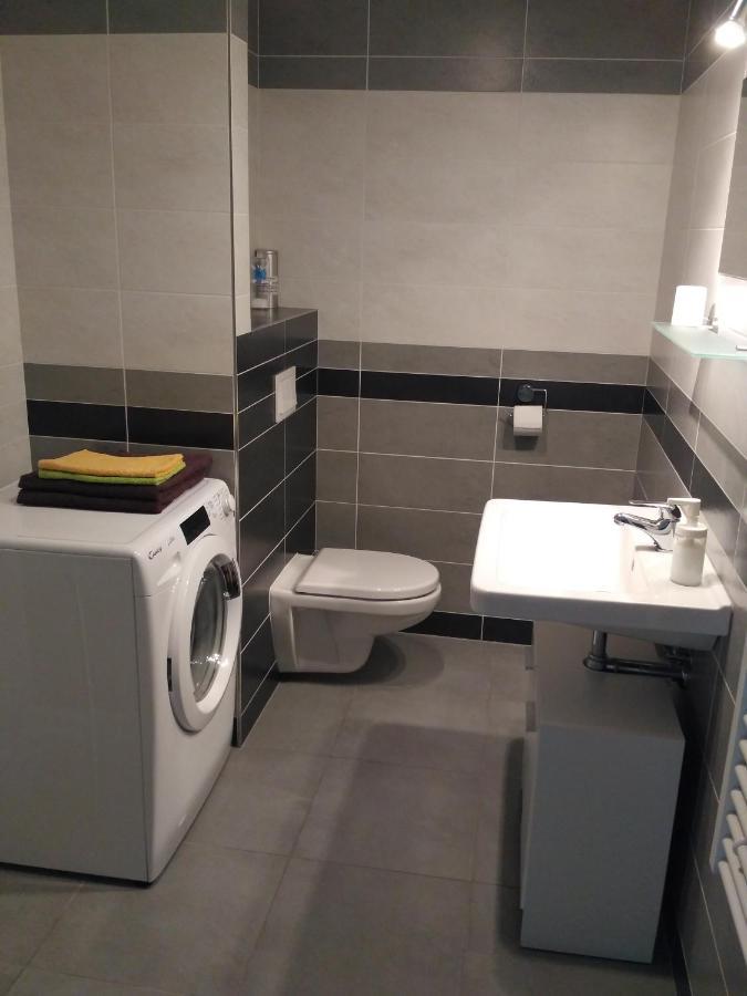 Apartments 4U Center + Free Parking Olomouc Bagian luar foto